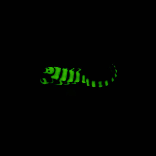 Glazen Wietpijp Glow in the Dark donker