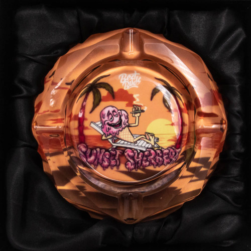 Best Buds Crystal Ashtray Sunset Sherbert Detail