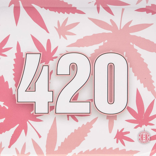 Pink Leaf 420 Tray Detail