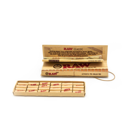 RAW Classic Rolling Papers Connoisseur - King size Slim + Pre-Rolled Tips Schuifdoosje