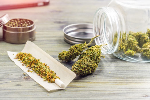 Geniet van je joint met gecurede wiet. Geniet van je joint met gecurede wiet.