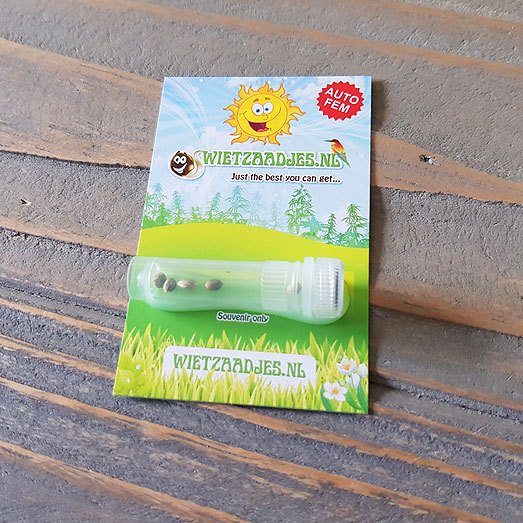 De verpakking van het Huismerk van Wietzaadjes.nl. De verpakking van het Huismerk van Wietzaadjes.nl.